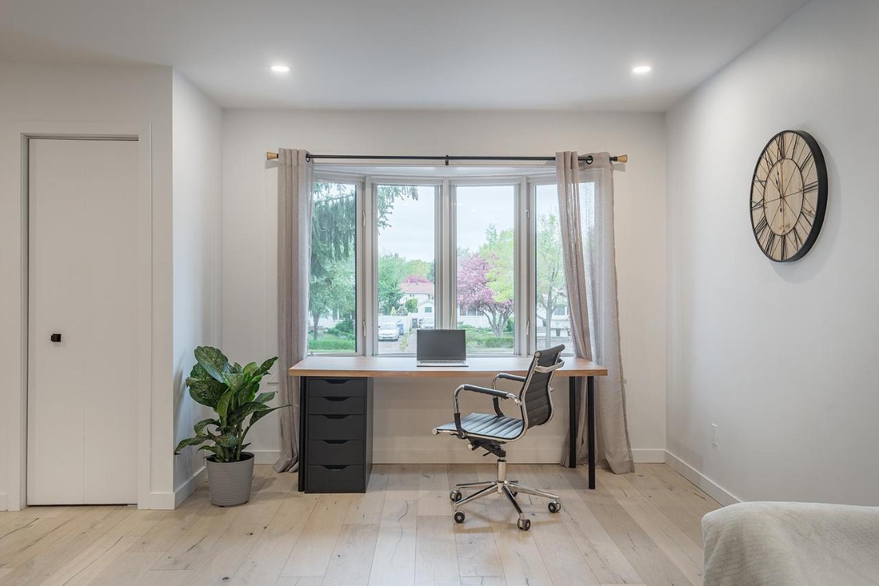 Free Parking Prime Location New Modern Condo Brossard Zewnętrze zdjęcie