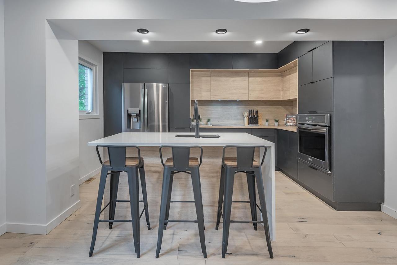 Free Parking Prime Location New Modern Condo Brossard Zewnętrze zdjęcie