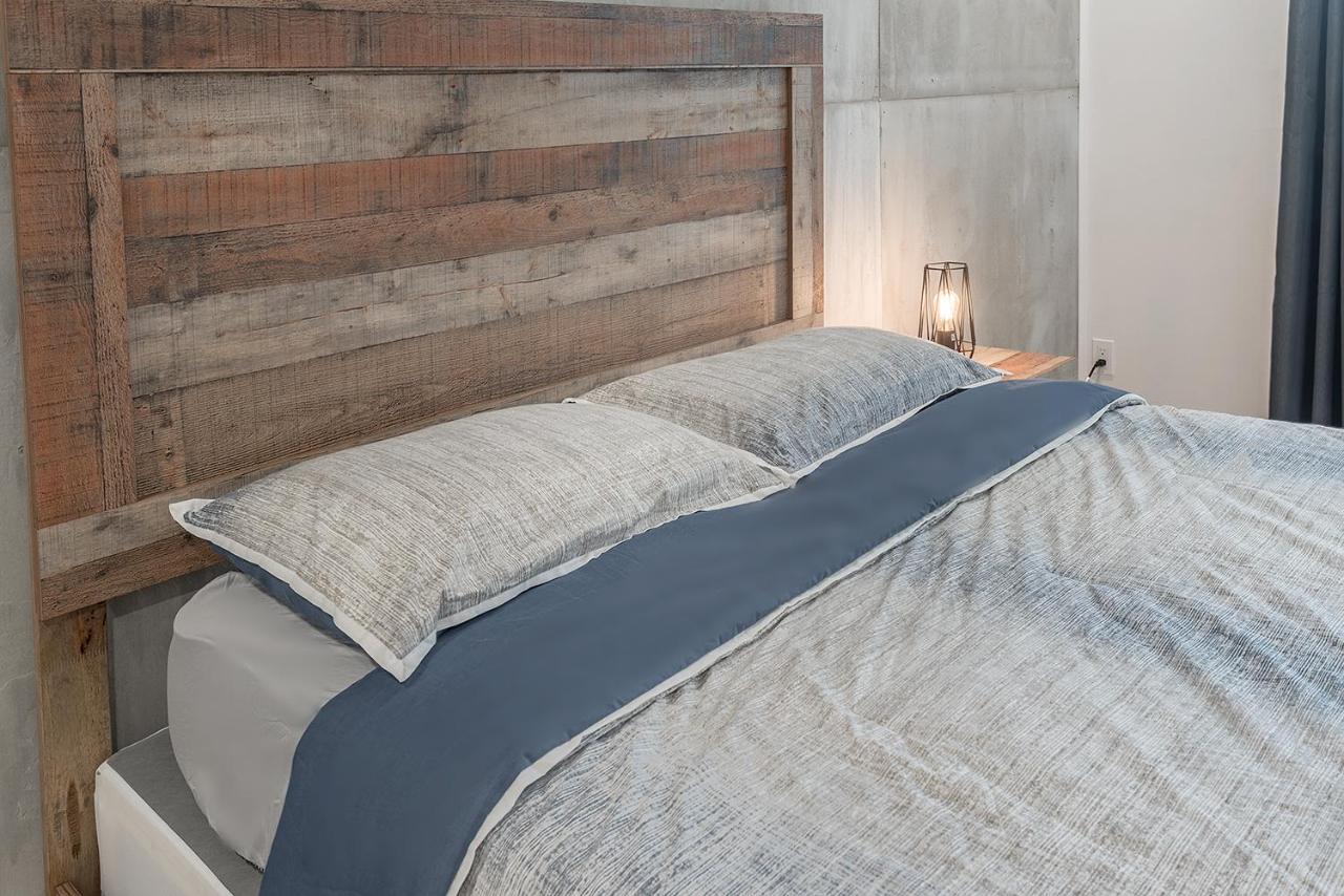 Free Parking Prime Location New Modern Condo Brossard Zewnętrze zdjęcie