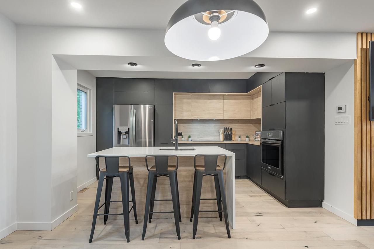 Free Parking Prime Location New Modern Condo Brossard Zewnętrze zdjęcie